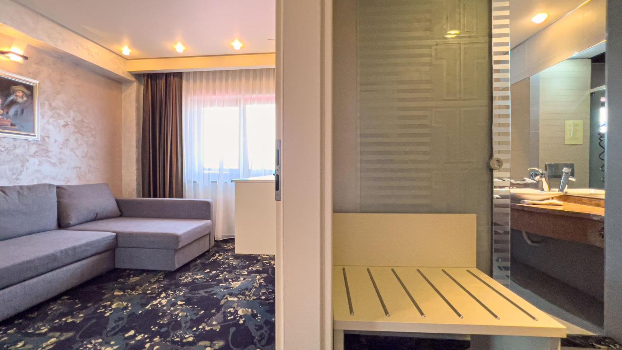 Hotel Tolea Τιργκόβιστε Εξωτερικό φωτογραφία