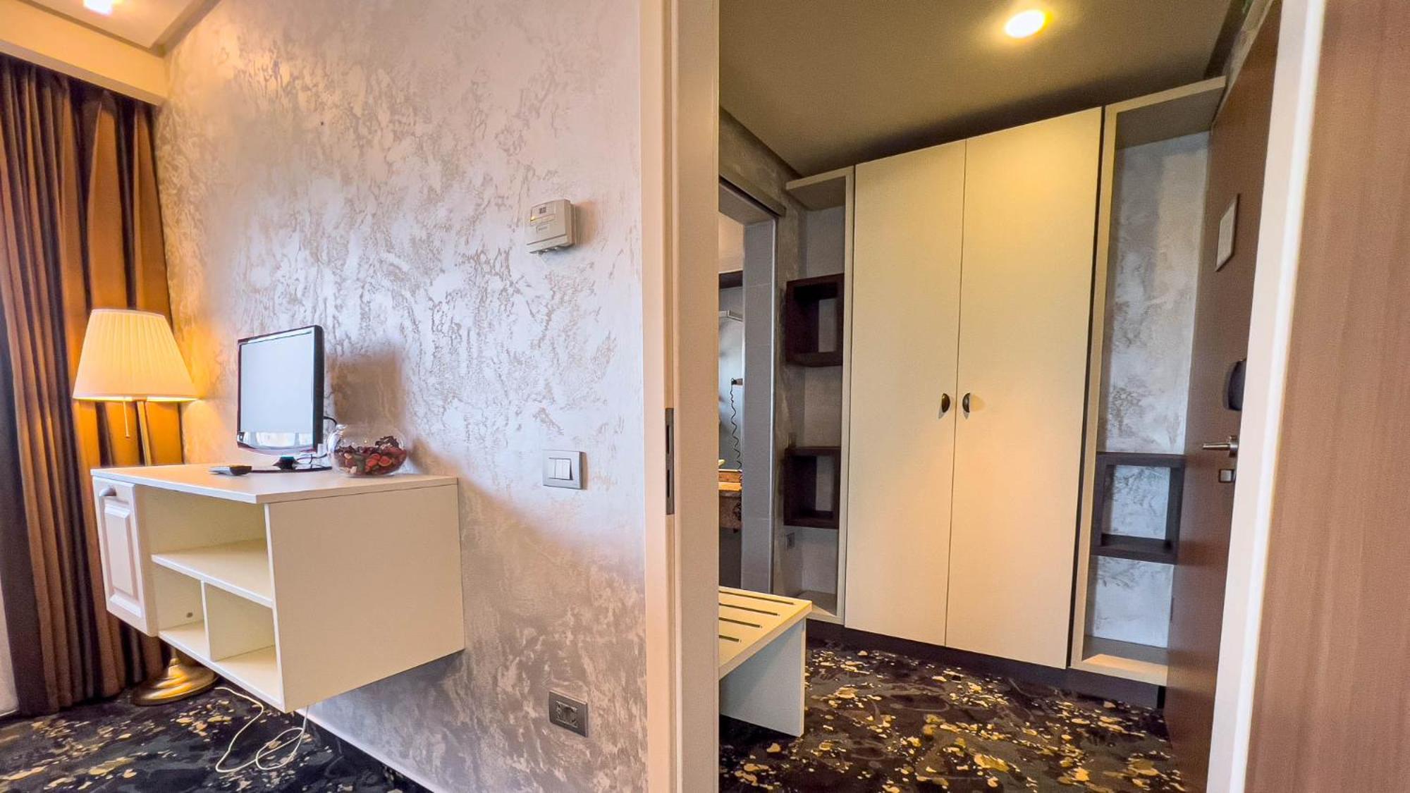 Hotel Tolea Τιργκόβιστε Εξωτερικό φωτογραφία