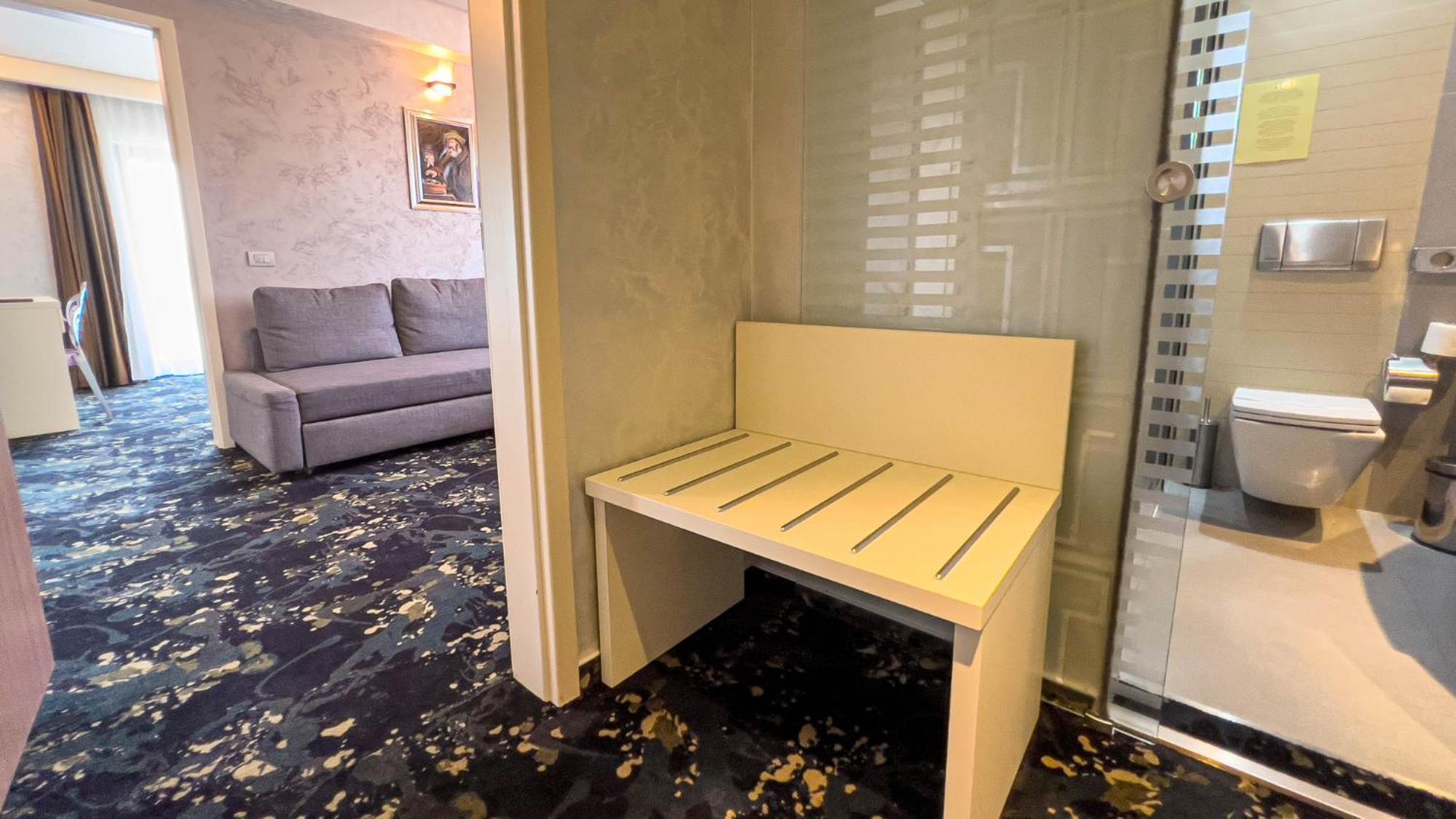 Hotel Tolea Τιργκόβιστε Εξωτερικό φωτογραφία