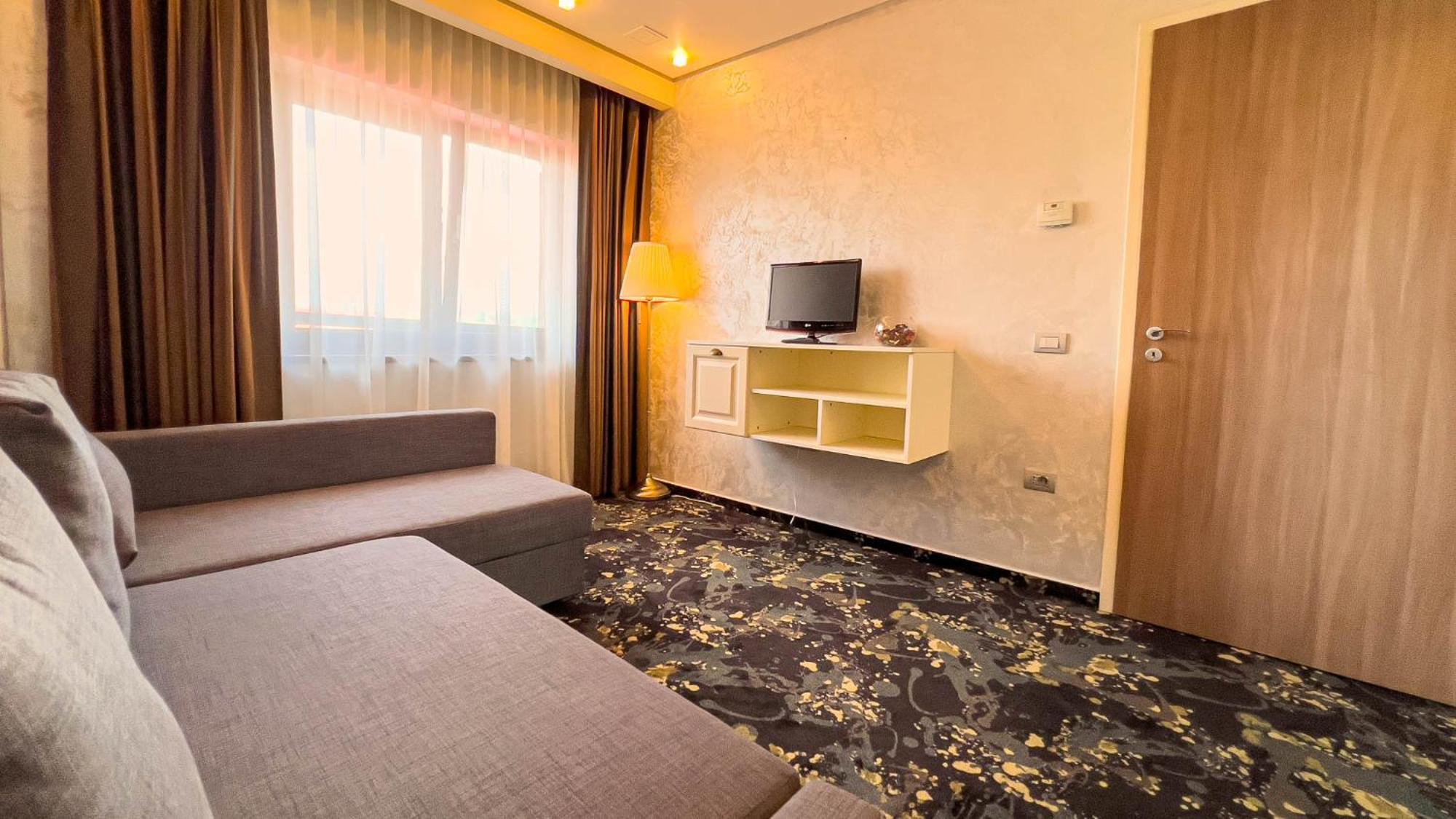 Hotel Tolea Τιργκόβιστε Εξωτερικό φωτογραφία